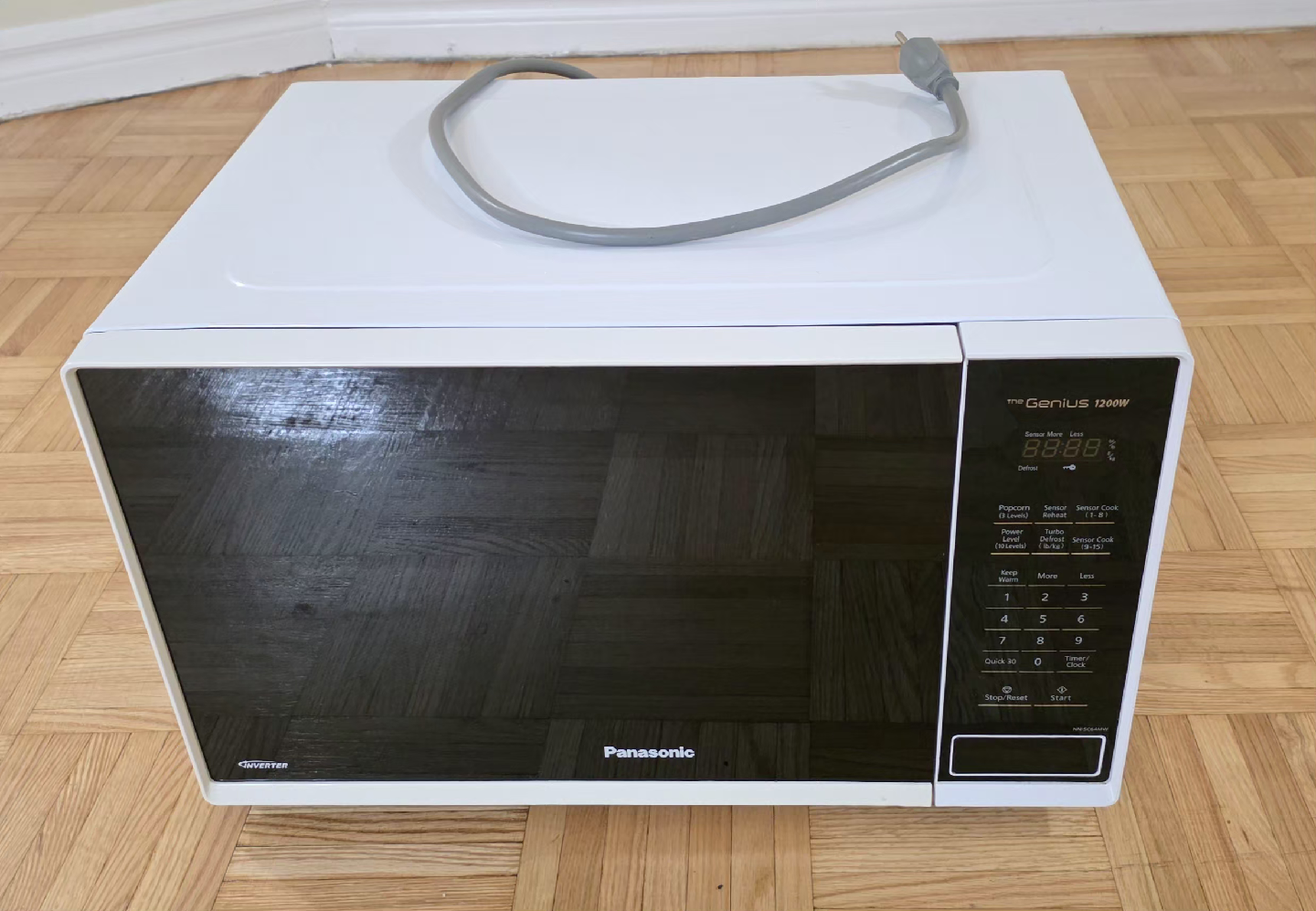 Panasonic The Genius 1200W Microwave - White - photo 2