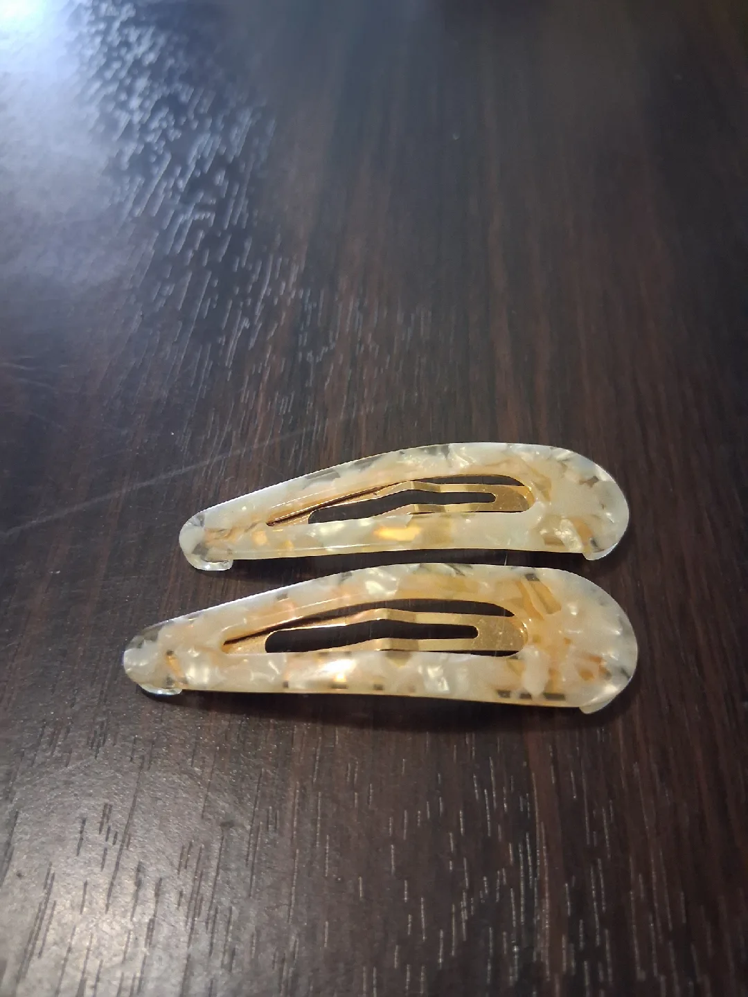 Hair Clips - Set of 2 thumbnail