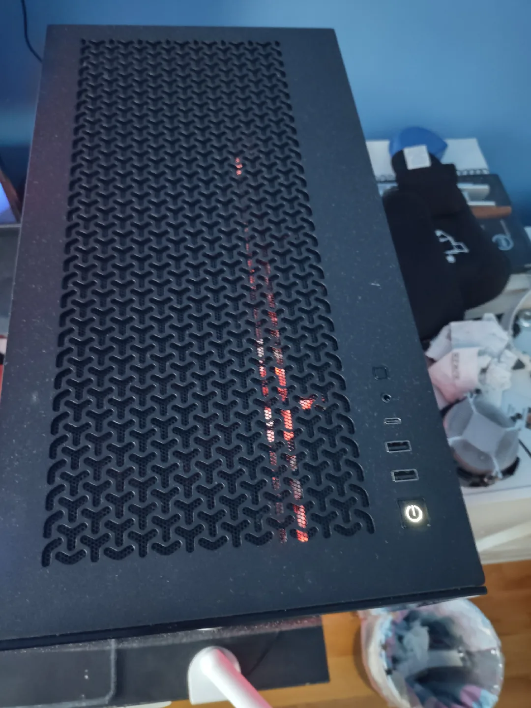 Custom Built Gaming Desktop image indicator(6)