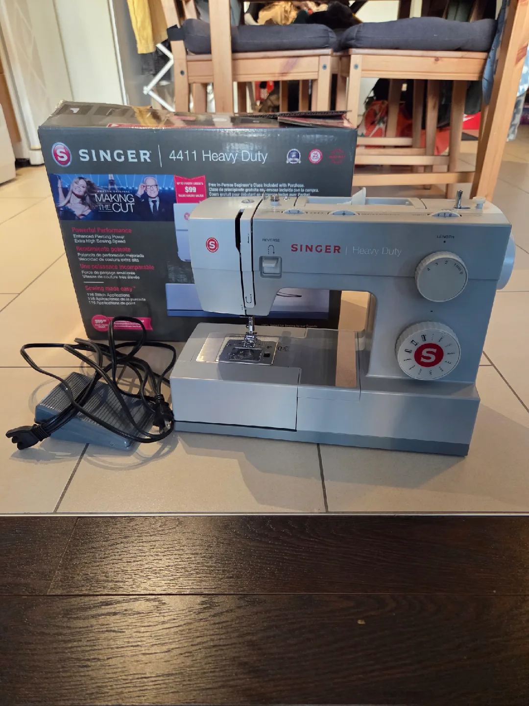 Singer Heavy Duty Sewing Machine thumbnail