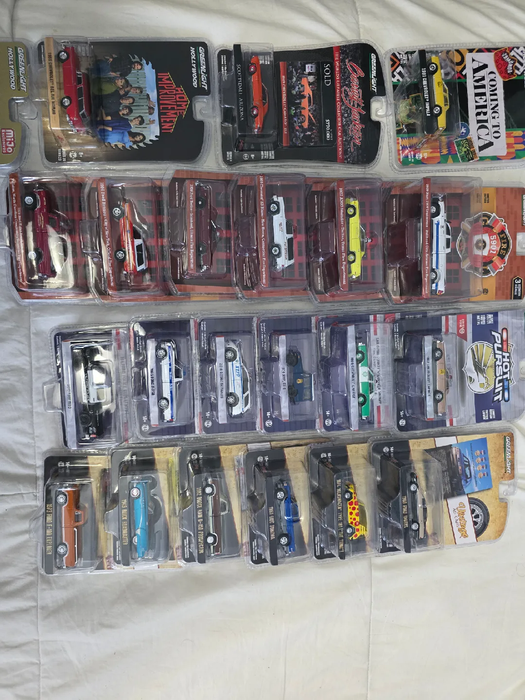 Diecast Cars: Greenlight, Hot Wheels, Jada Toys image indicator(3)