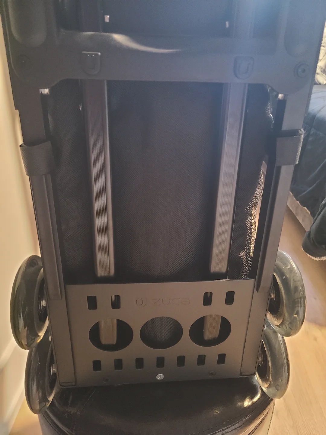 Brand New MAC Zuca rolling makeup bag image indicator(8)