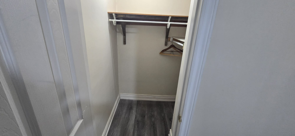 Basement for rent - photo 2