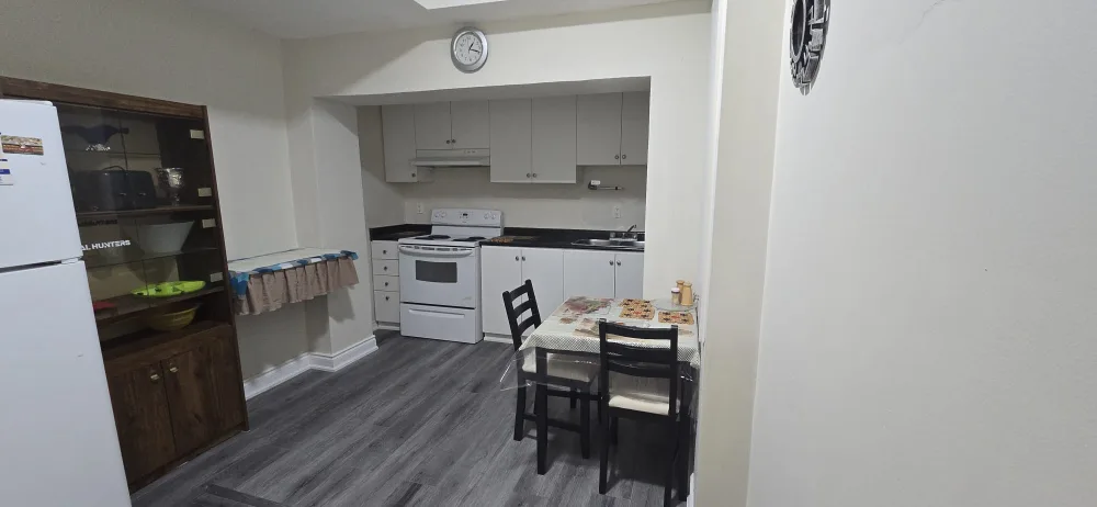 Basement for rent image indicator(6)