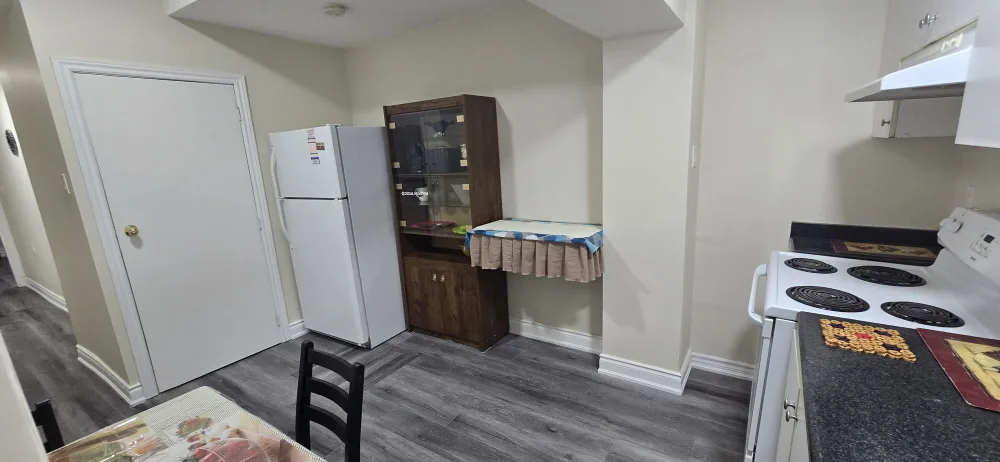 Basement for rent image indicator(7)