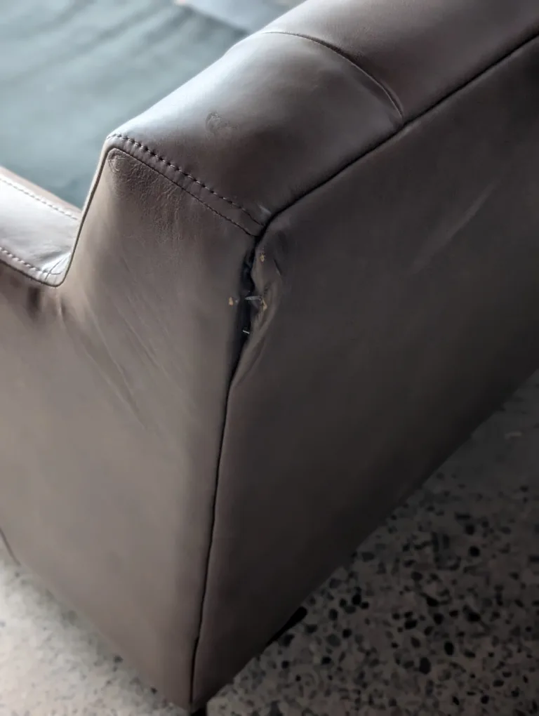 Noa Home Sectional image indicator(6)