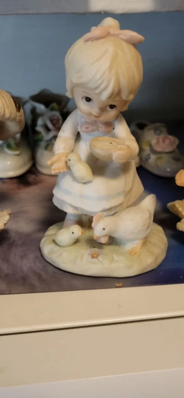 Assorted Figurines image indicator(3)