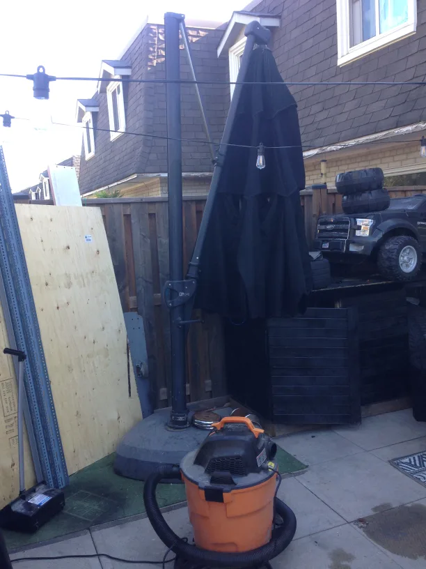 Cantilever Patio Umbrella image indicator(2)