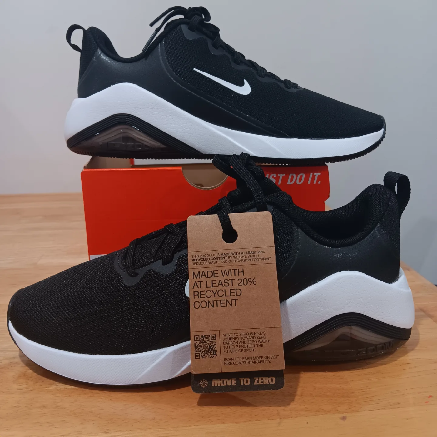 Nike Air Zoom Bella 7 - Women's Size 10 image indicator(2)