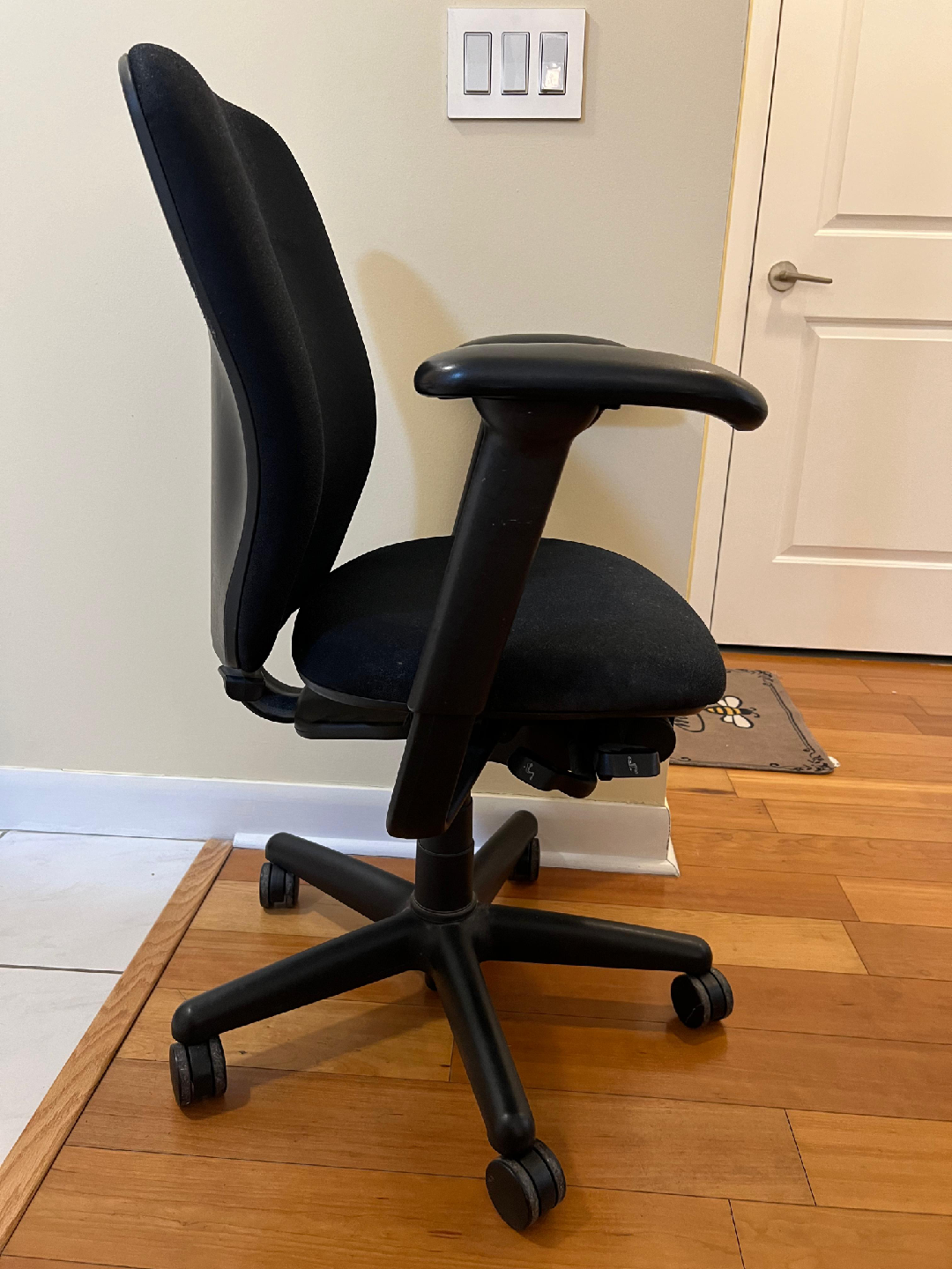 Office Chair - photo 2