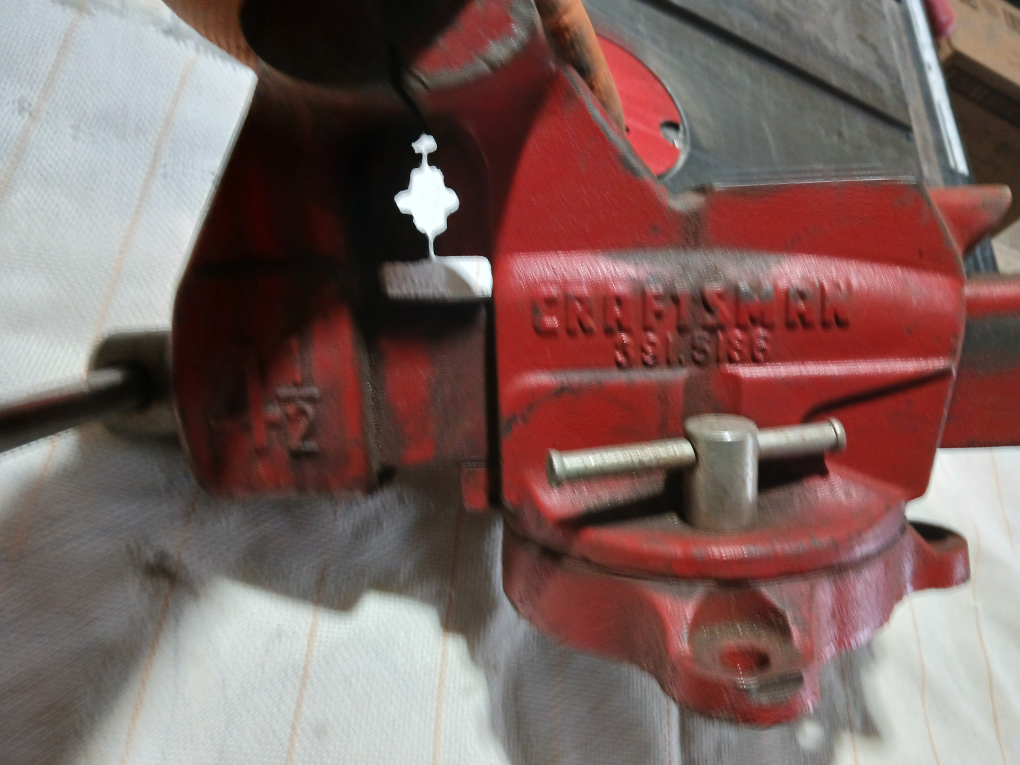 Craftsman 4 1/2 Bench Vise - photo 2