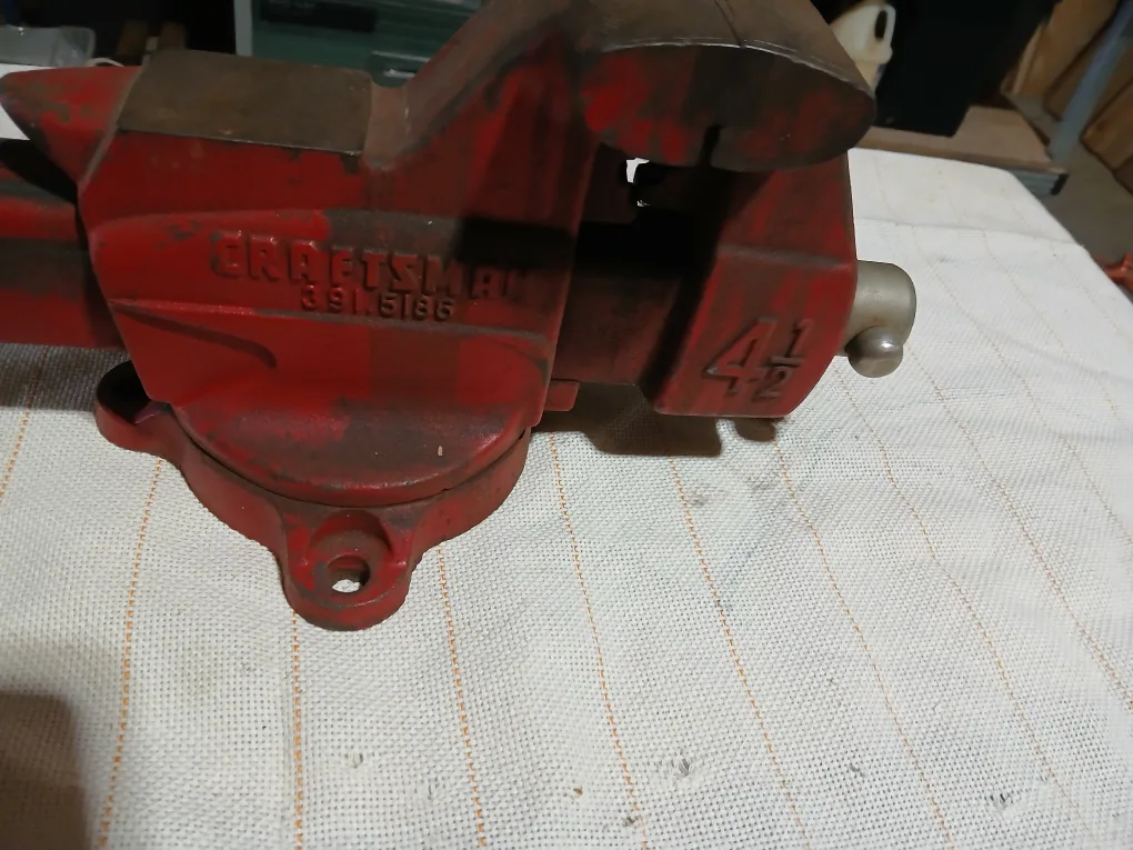 Craftsman 4 1/2 Bench Vise image indicator(5)