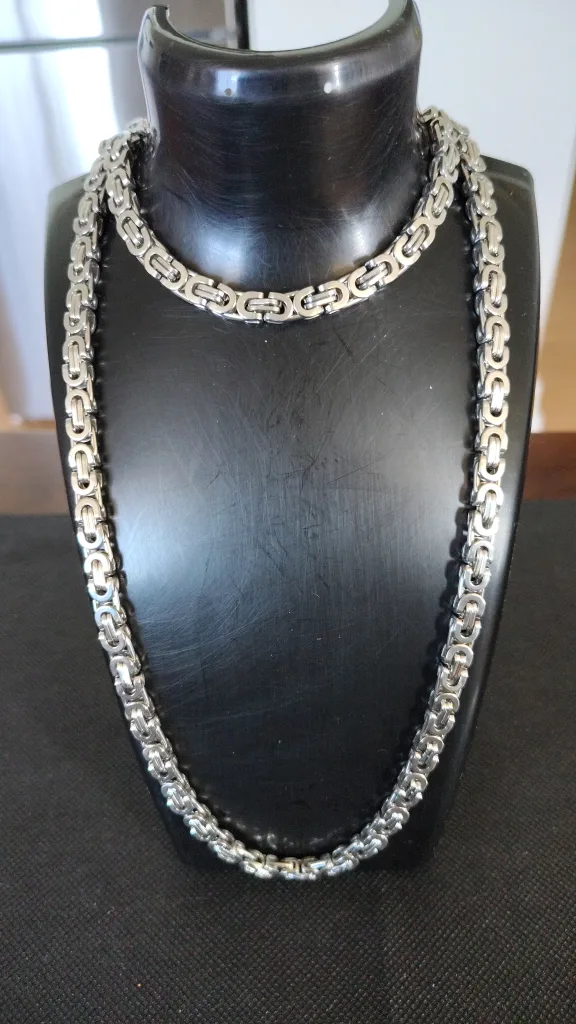 Silver Chain Necklace & Bracelet Set thumbnail