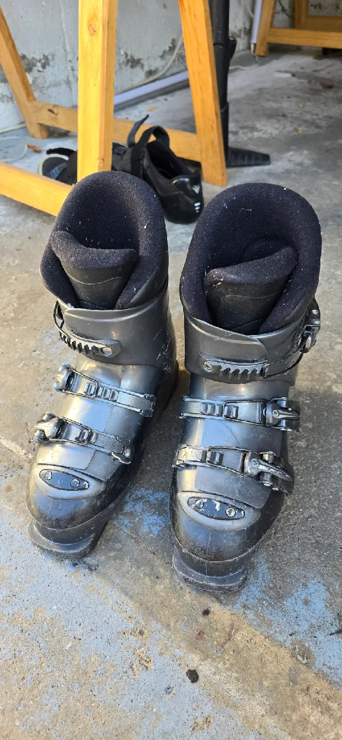 kids Rossignol Comp J Ski Boots - Size 22.5 thumbnail