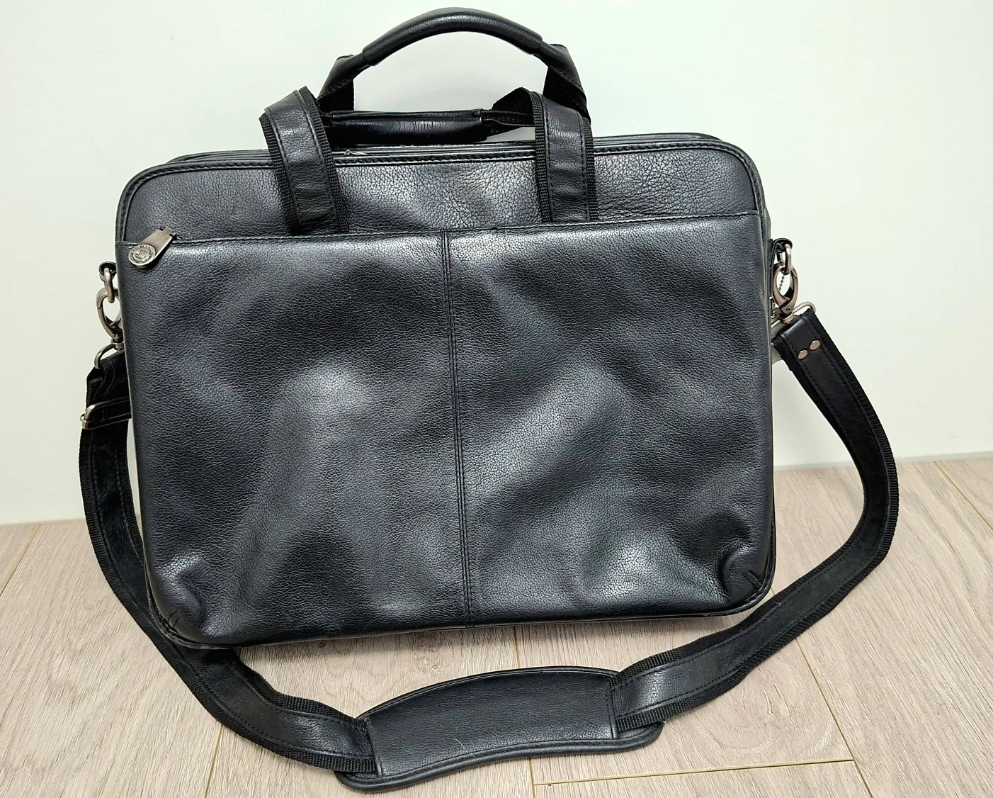 Black Leather Briefcase image indicator(3)