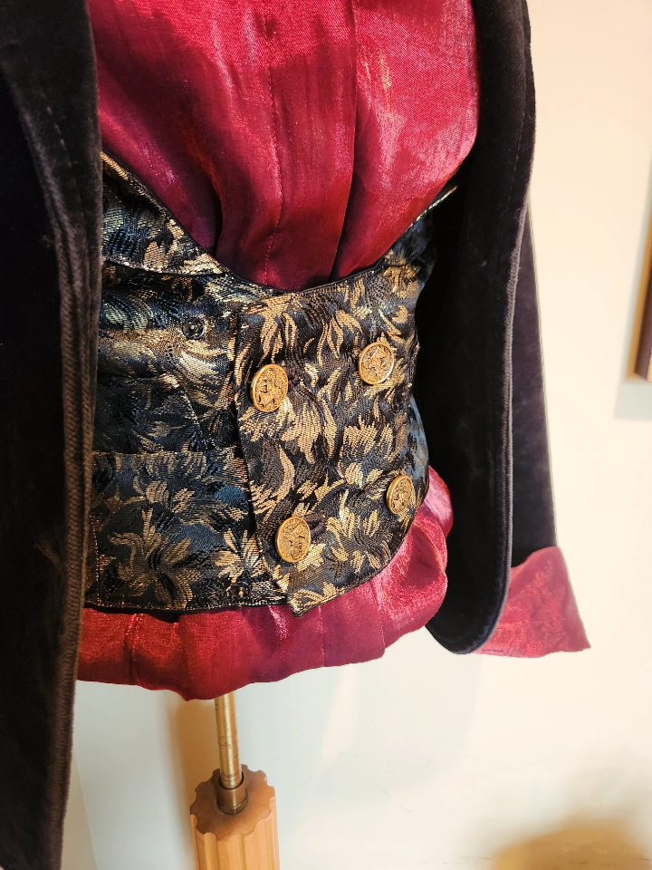 VINTAGE 1970'S Velvet vampire blazer fits medium/large - photo 4