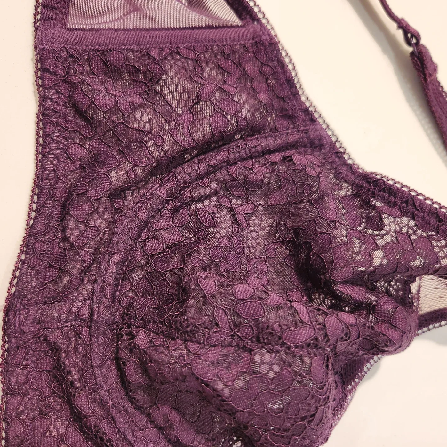 Victoria's Secret 34B Unlined Demi Bra image indicator(4)