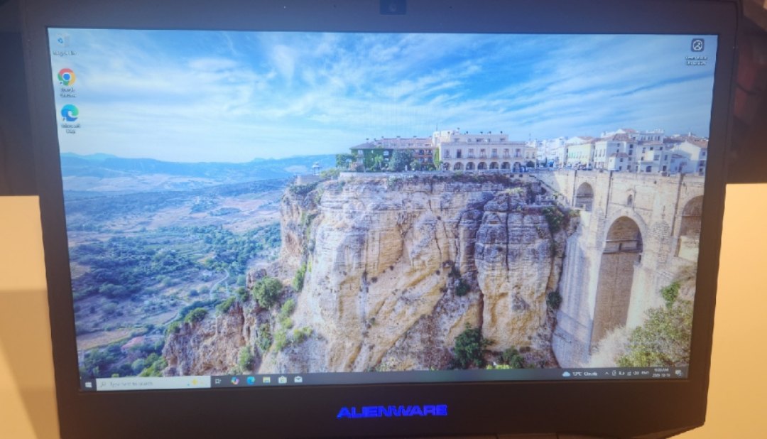 Alienware 17 Gaming Laptop - photo 4