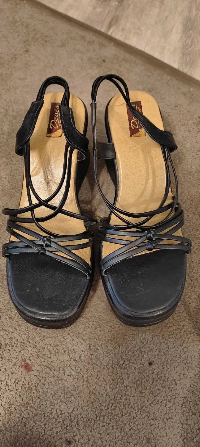 Devis Black Wedge Slingback Sandals