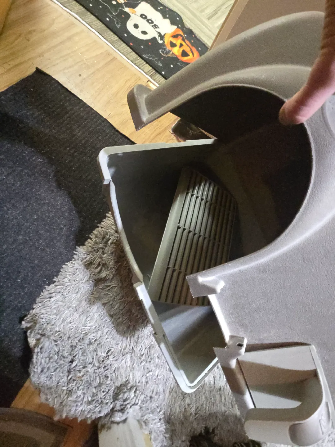 Omega Paw Roll N Clean Self Cleaning Litter Box image indicator(3)