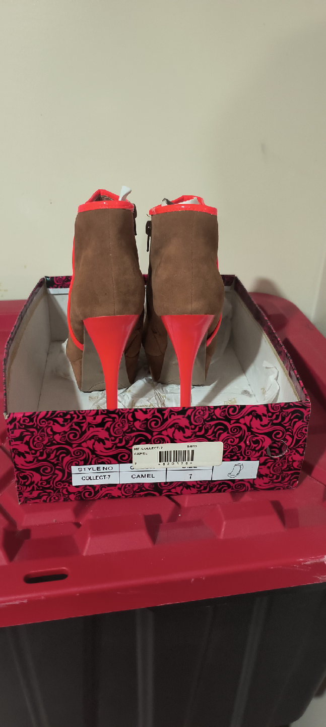 Brown Peep-Toe Platform Booties - photo 3