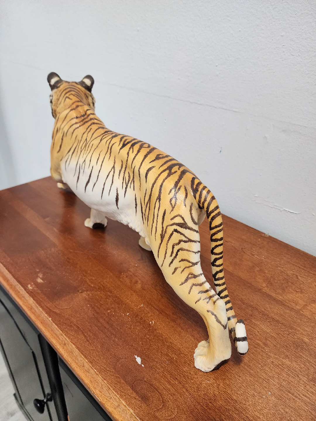 On The Prowl Tiger Figurine - photo 2