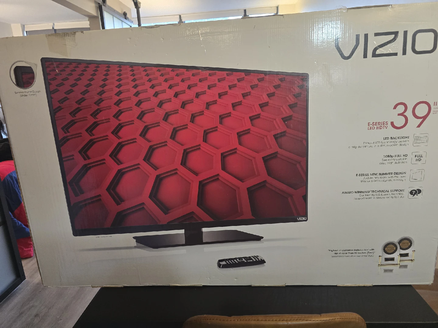 Vizio E390-B1 39" Class LED HDTV - photo 3