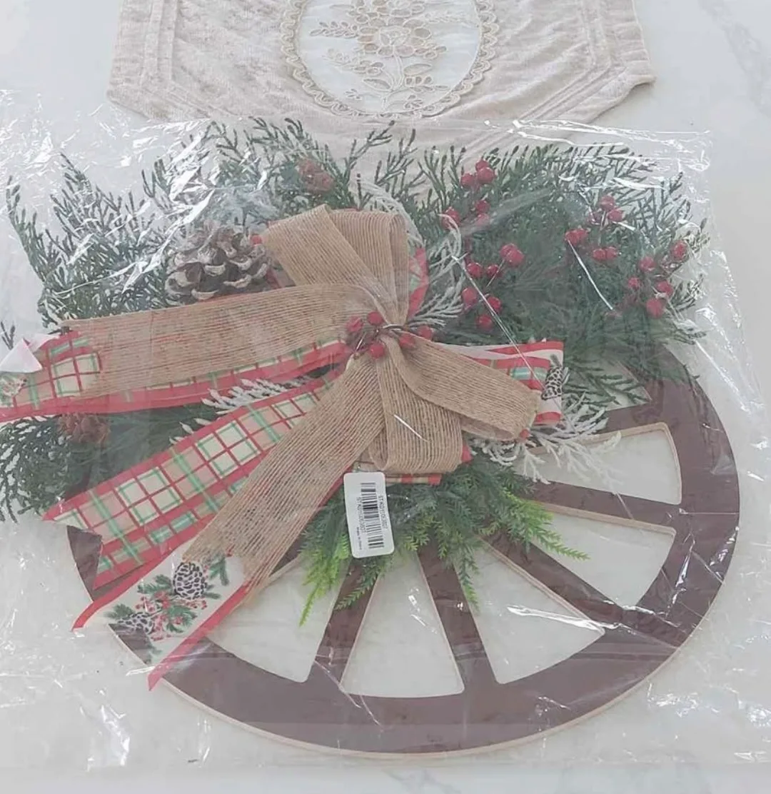 Christmas Wheel Wreath with Bow