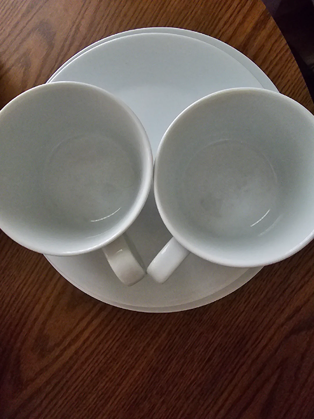 White Plates and Mugs Set