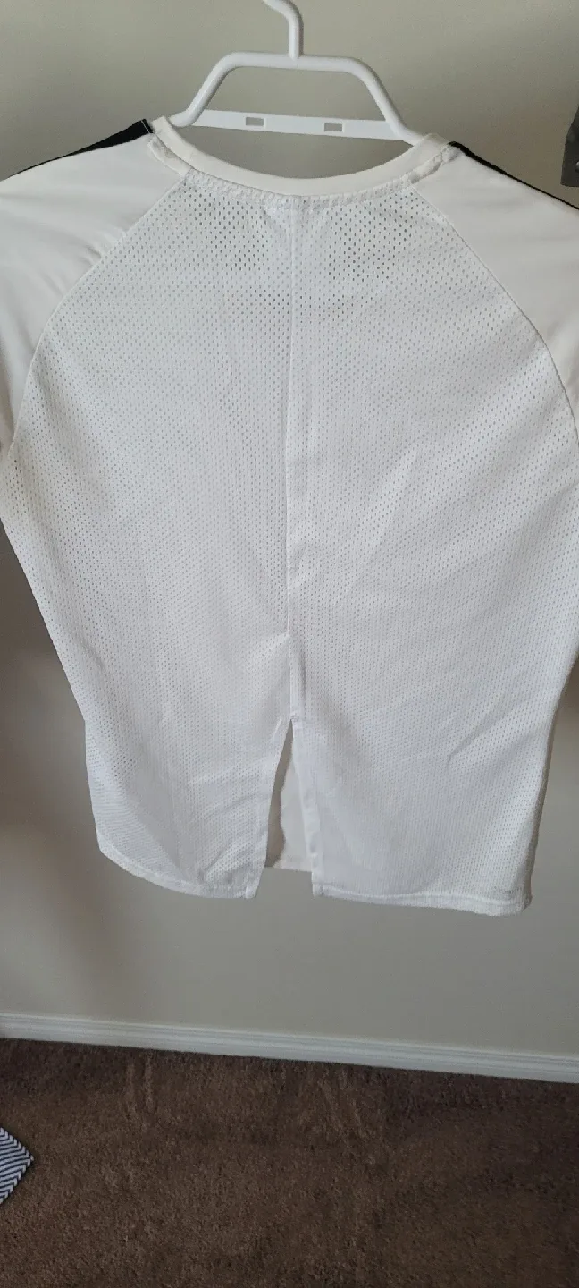 Adidas White T-Shirt - size M image indicator(4)