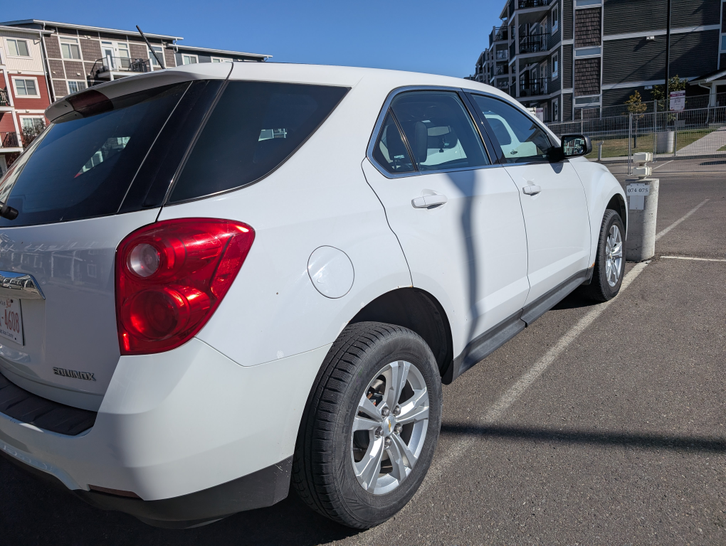 Chevy Equinox 2015 LS White AWD - photo 3