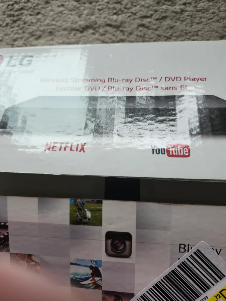 LG BP350 Blu-ray Disc/DVD Player - Like New! image indicator(7)