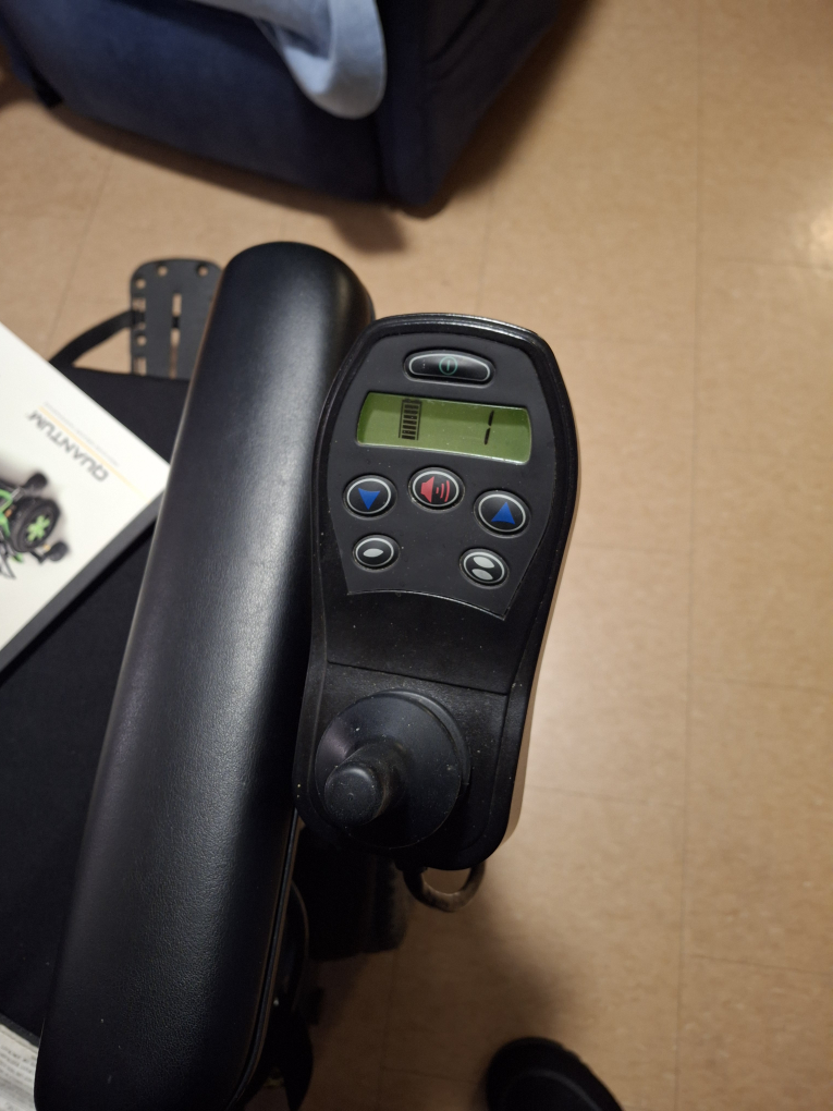 Quantum Q6 Edge 2.0 Power Wheelchair - photo 4