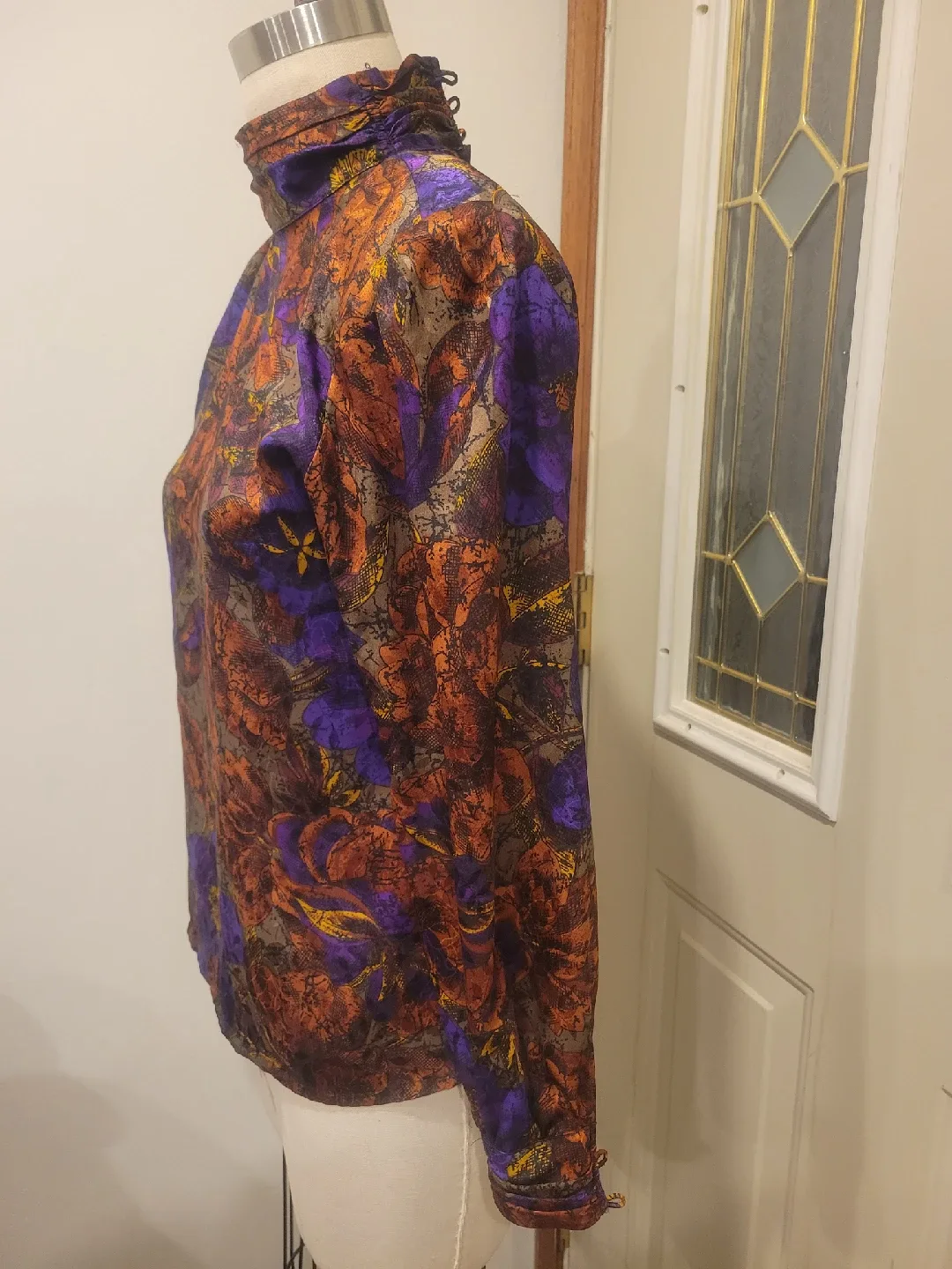 Women's size 6 top image indicator(2)