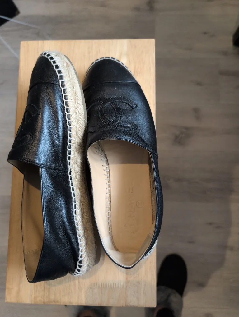 Chanel Espadrilles Black Leather thumbnail