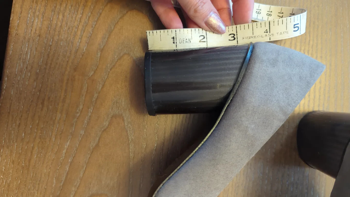 Nine West Grey Suede Heels - Size 6 image indicator(3)