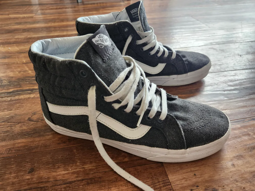 Vans Classic High-Top Sneakers thumbnail