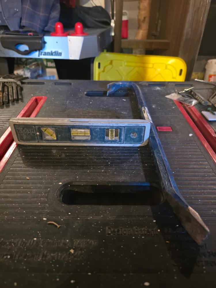 Klein Tools Level & Pry Bar thumbnail