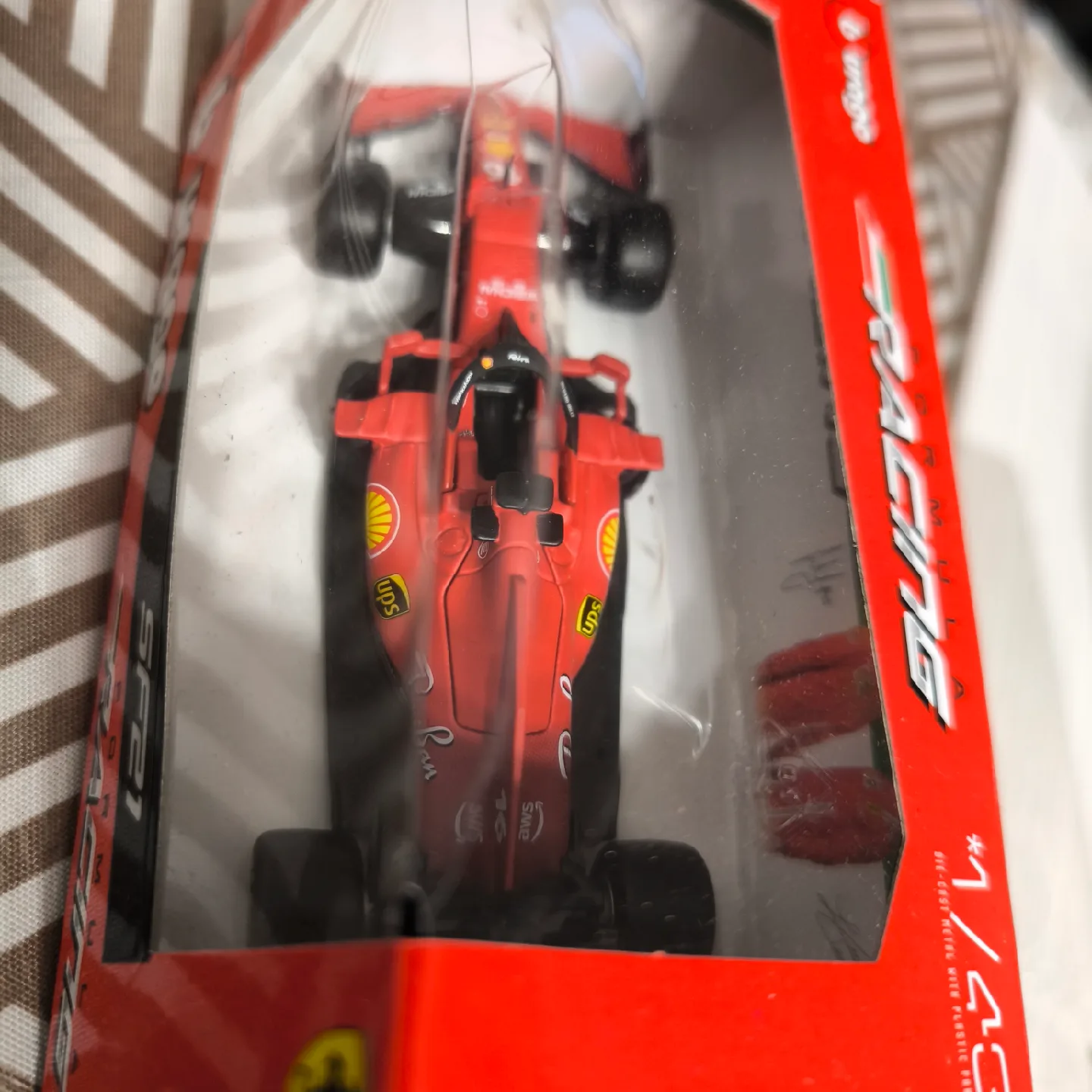 Ferrari 1:43 Charles Leclerc SF21 image indicator(3)