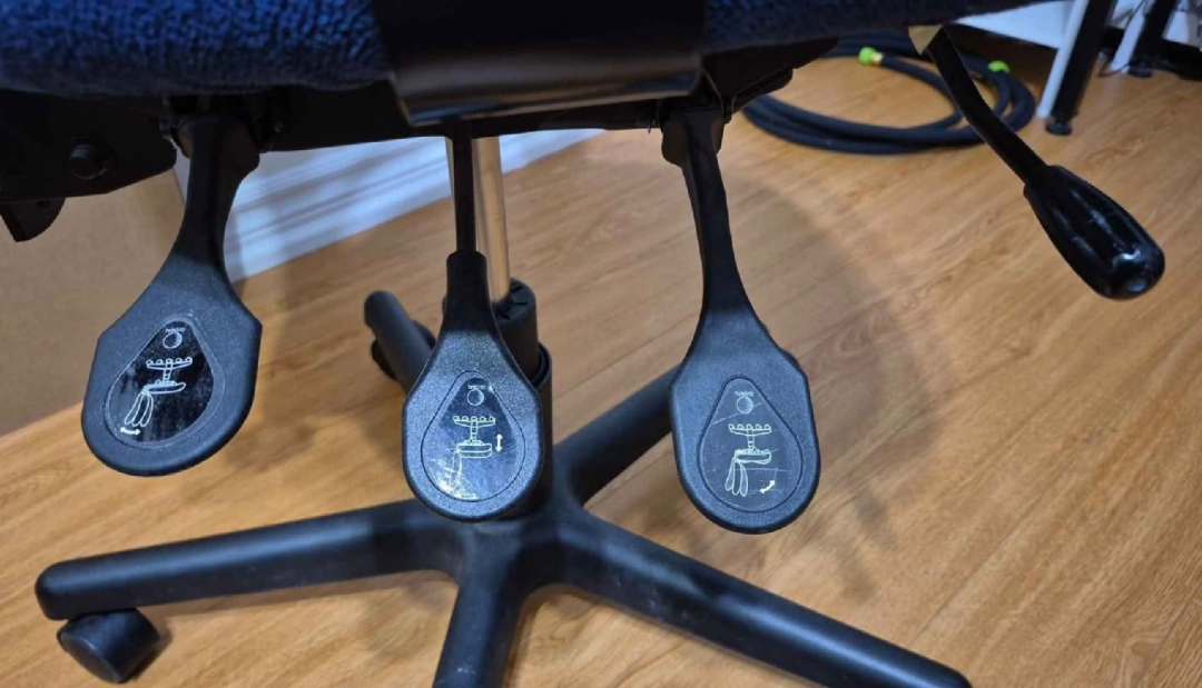 Blue Office Chair - photo 2