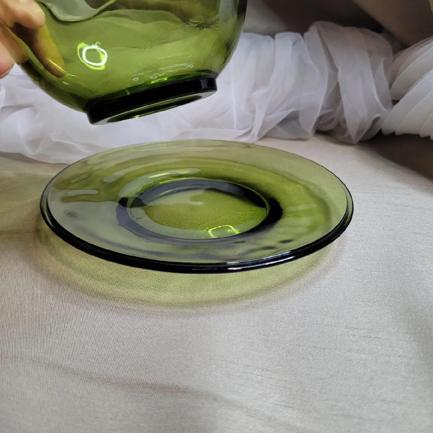 Vintage Indiana Glass Ruffled 2 pc Olive Green Set image indicator(2)