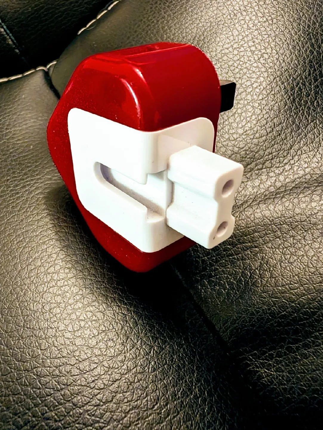 Red Travel adapter 🥕 image indicator(3)