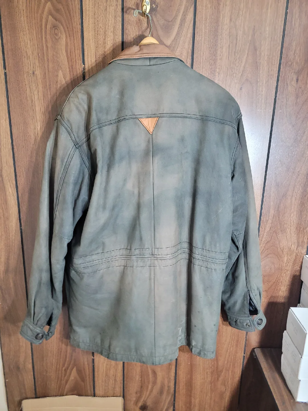 Vintage Leather Jacket - Size S image indicator(6)