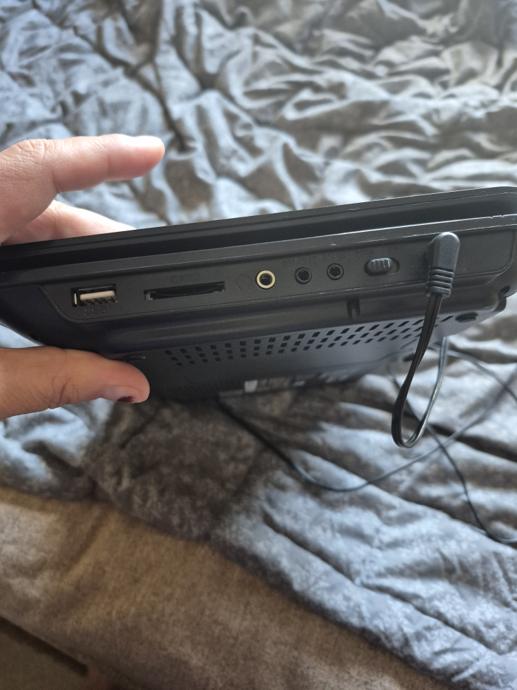 ONN portable DVD player - photo 4
