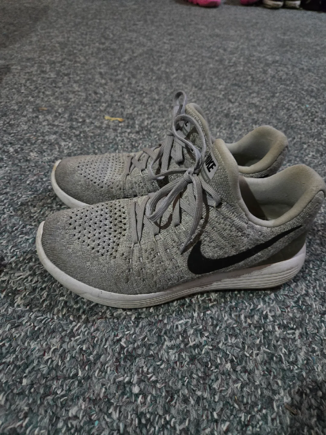 Nike LunarEpic Flyknit 2 Grey, Size 7.5 thumbnail