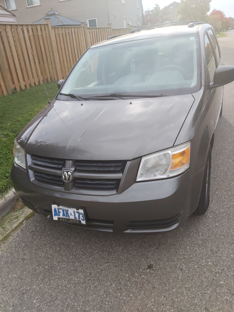 Dodge Grand Caravan - photo 2