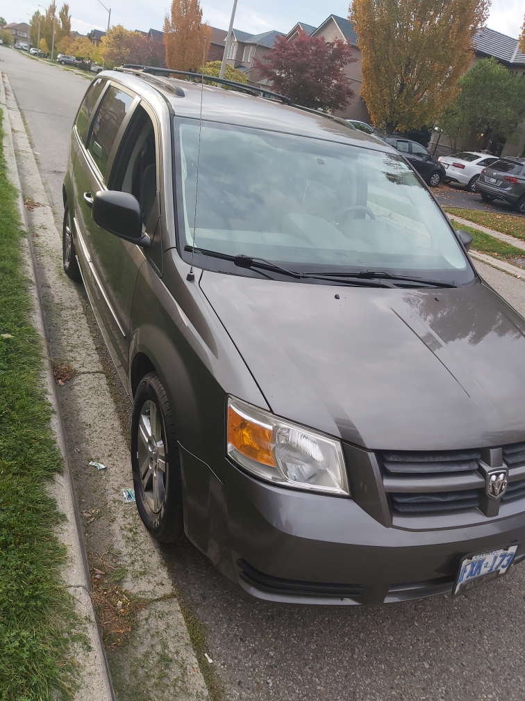 Dodge Grand Caravan - photo 3