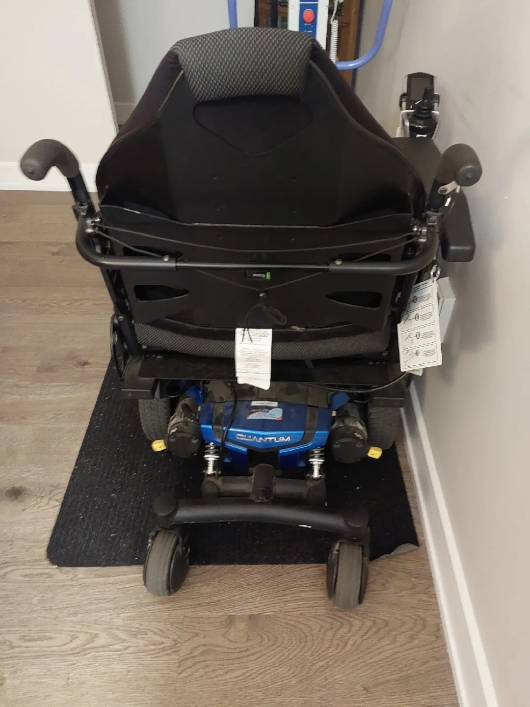 Quantum Edge Power Wheelchair image indicator(2)