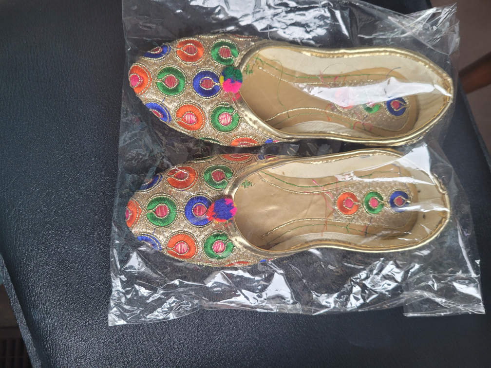 Embroidered Indian Jutti Flats - photo 2