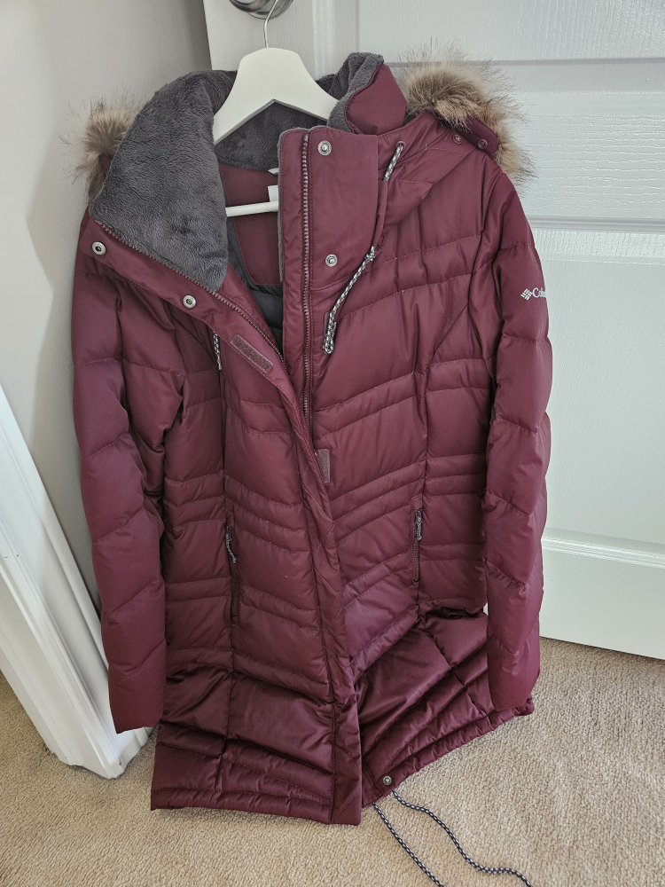 Columbia Women's Winter Down Parka, Burgundy